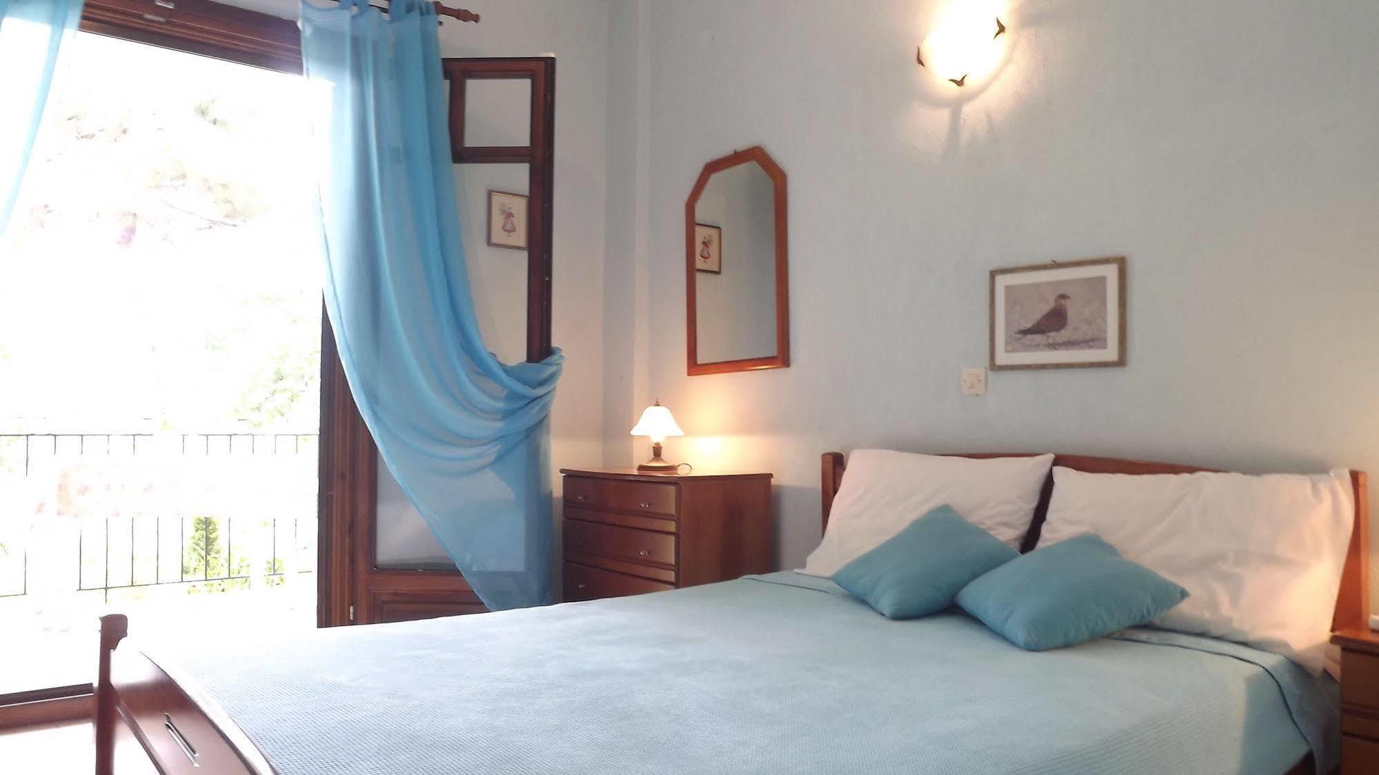 Pefka Studios & Apartments Chalkidiki Bagian luar foto