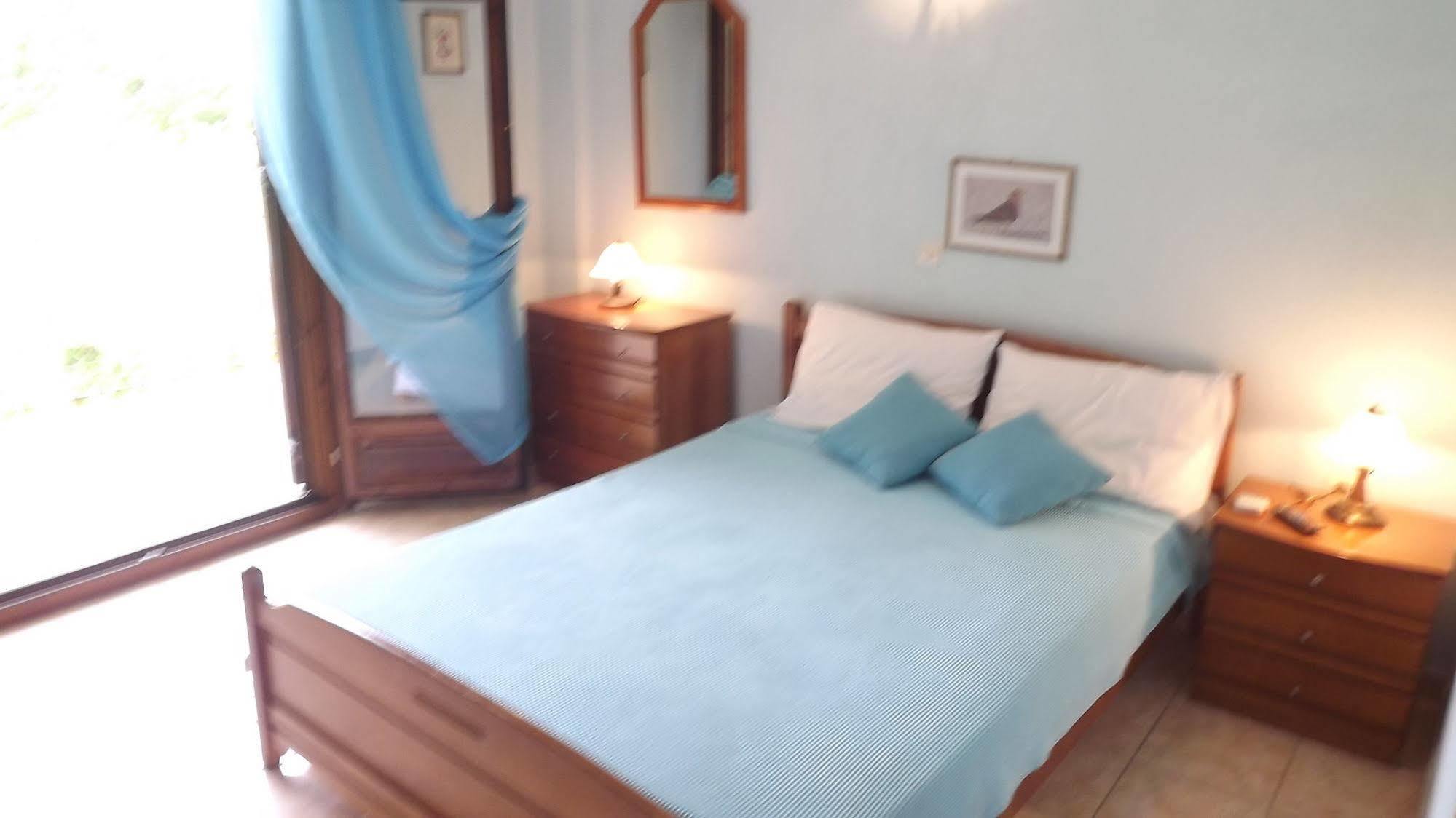 Pefka Studios & Apartments Chalkidiki Bagian luar foto